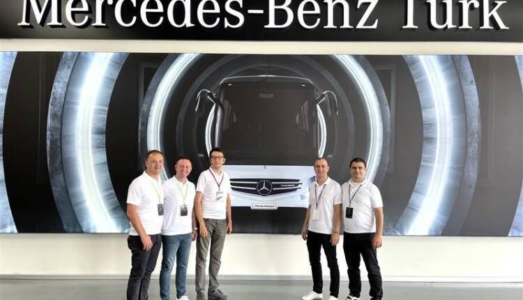 1726132102_Mercedes_Benz_T__rk__Verdi__i_E__itimler_ile_Hem_M____teri_Memnuniyetine_Hem_de_Bayi___al____anlar__n__n_Geli__imine_Yat__r__m_Yapmaya_Devam_Ediyor_2
