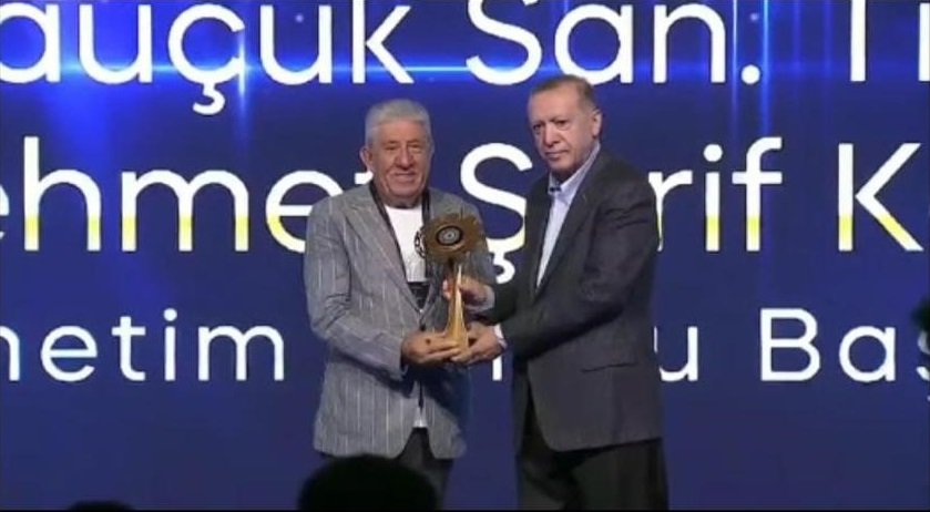 ÖZKA LASTİK Kocaeli’ye Değer Katanlar Ödül Töreninde Başarısını Ödülle Taçlandırdı!