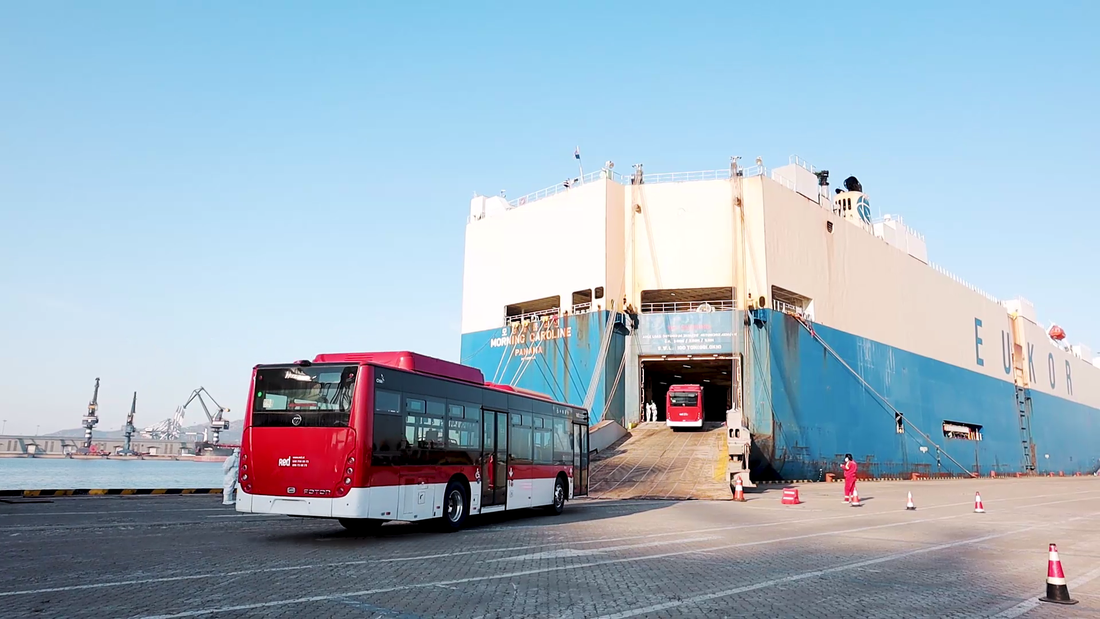 In January, 2021, Foton officially joined Zero Emission Bus Rapid-Deployment Accelerator (also known as ZEBRA), a project which was jointly launched by International Council on Clean Transport (ICCT) and C40 Cities Network. The project, with a total investment of over one billion US dollars, aims to put over 3,000 units electric city buses on the road in Brazil, Chile, Mexico and Colombia. Taking the Chilean market as an example, since November 2019, Foton has won orders for 215 new energy buses (that were delivered in September 2020) and injected “Foton power” into Chile’s green public transportation. Now it has successfully won orders for 1,022 pure electric buses. In 2021, Foton had already won orders for 138 new energy buses in Chile, becoming the leading brand in Chile.